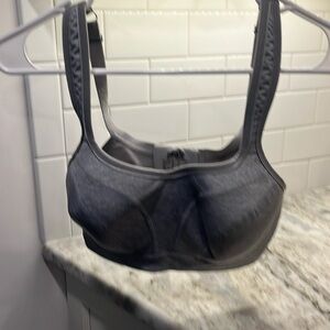 Best sports bra ever !